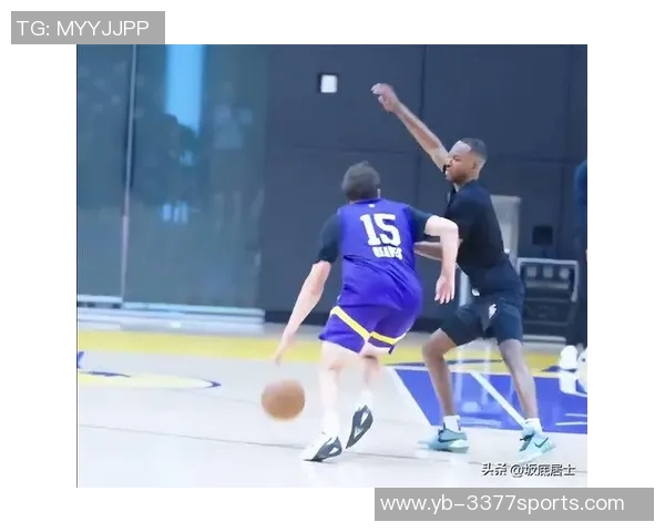 东子与老詹短信互动揭秘里夫斯自嘲投丢14个球太菜了